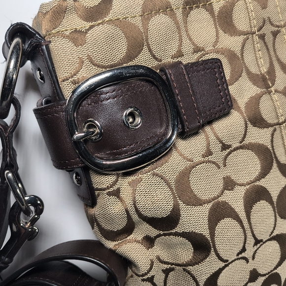 Brown COACH Patterned Crossbody Bag with Adjustable Strap light purple inside - Picture 5 of 10